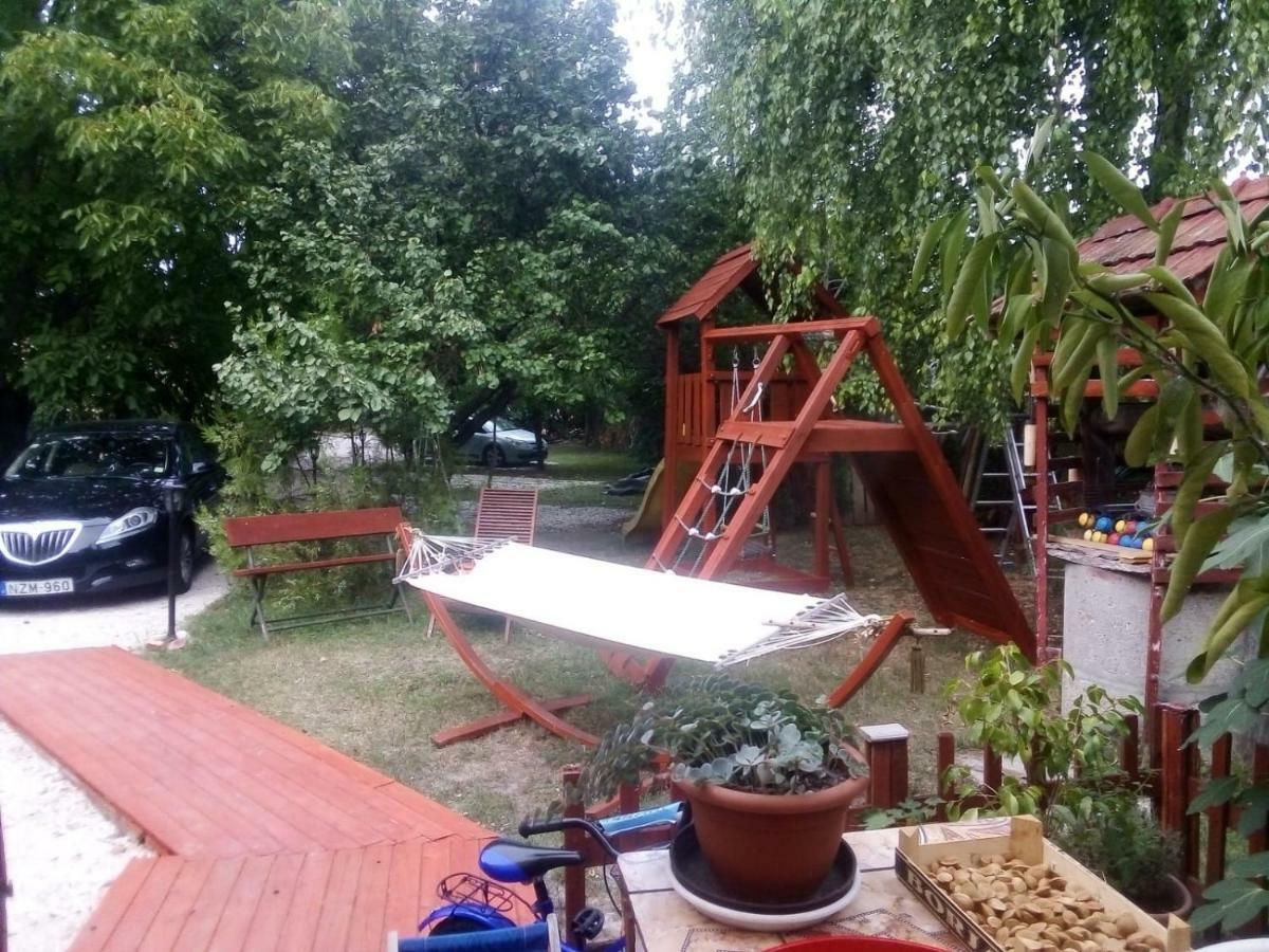 Diofa Apartman Apartment Abda Exterior photo